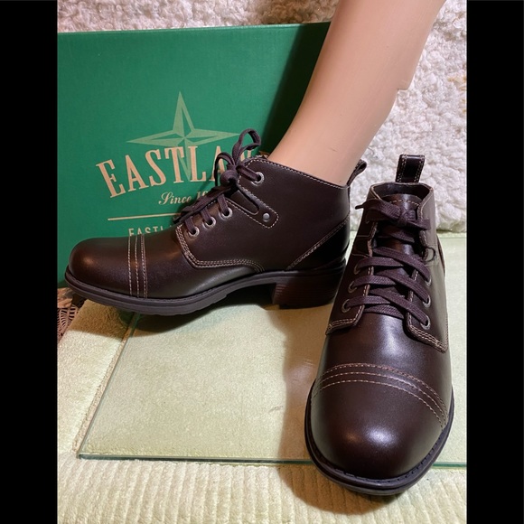 Eastland Brown Ankle Boots - Picture 5 of 12